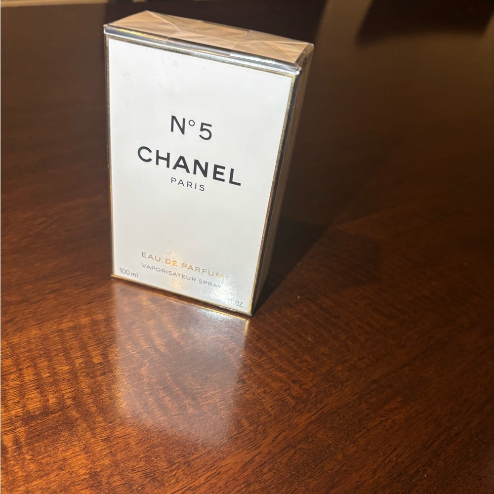 Chanel No. 5 Eau de Parfum 100ml Box